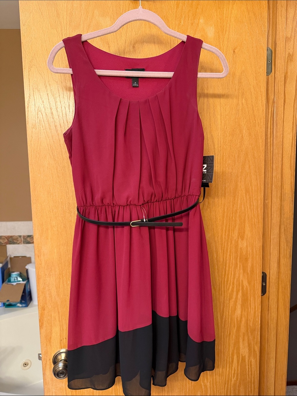 Iz Byer Wine and Black Belted Sleeveless Dress